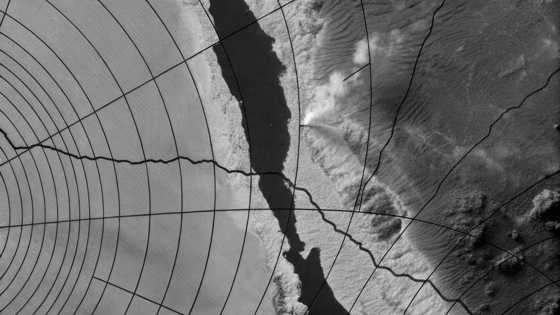 Illustration abstraite d’une carte du Moyen-Orient marquée par des lignes de tension et des nuages de fumée