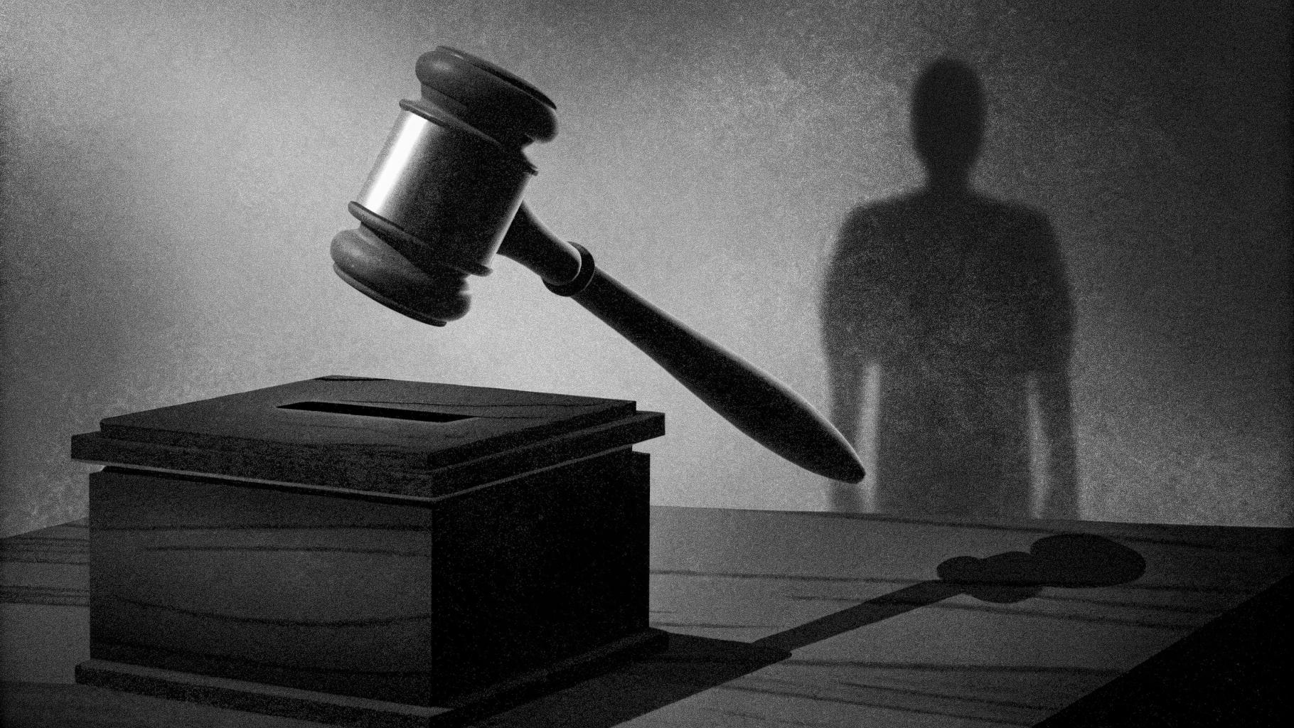 Illustration abstraite représentant un marteau de justice sur une boîte de vote avec une silhouette politique en arrière-plan, symbolisant l'intersection entre justice et politique